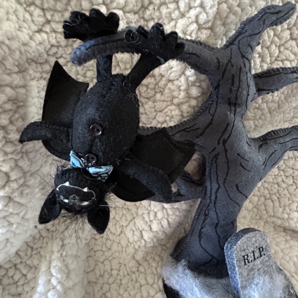 Annalee Black Bat in a spooky Tree